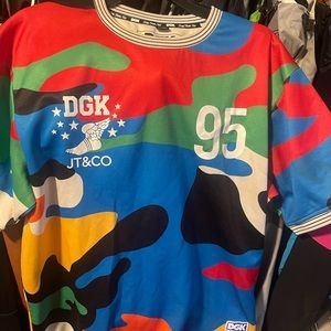 DGK colorful camo T shirt jersey size X-Large USED DGK JT Co